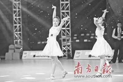逾2000人 舞林大会 秀风采