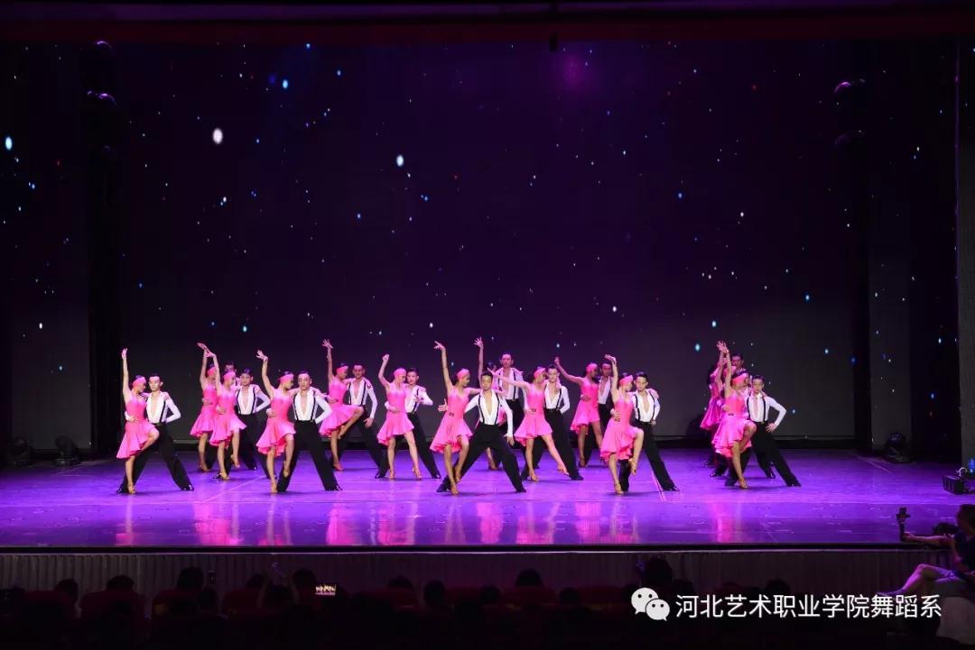 舞蹈系“舞动花季”艺术展演圆满落幕